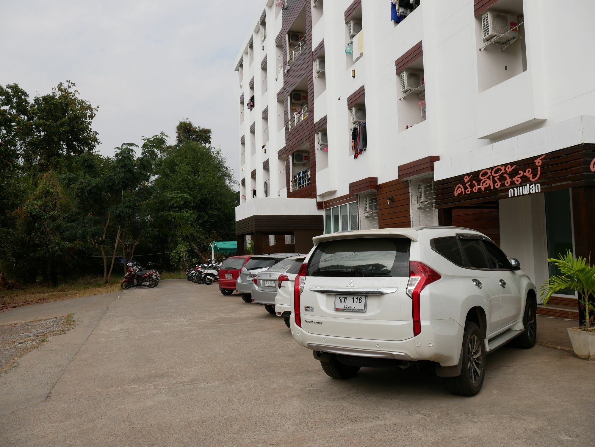 Siriwan Grand Garden Apartment Khon Kaen Exterior photo